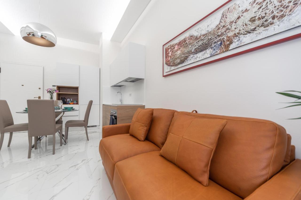 Milano Duomo Cozy Apartment ภายนอก รูปภาพ